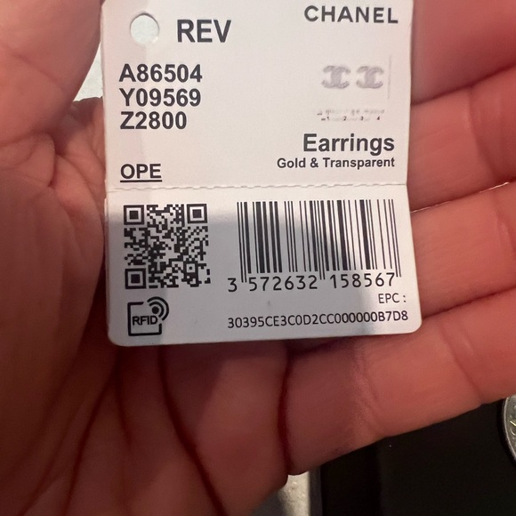 Chanel - Picture 7 of 8